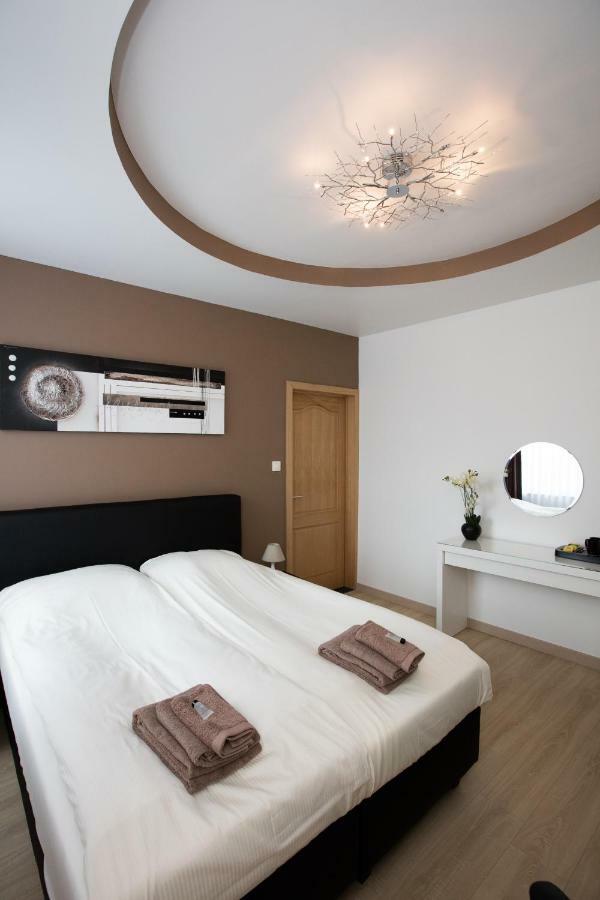 Elysian Bed & Breakfast Ипер Екстериор снимка